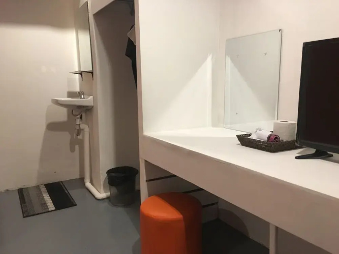 Shakira Hostel