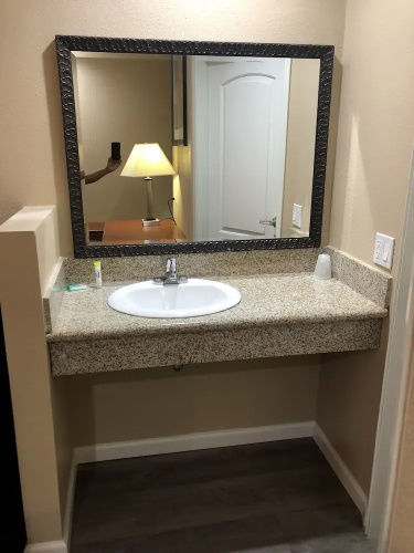 Budget Inn Motel