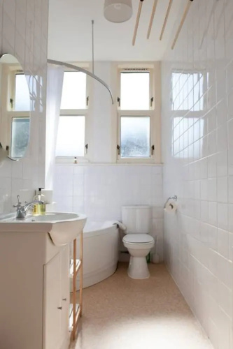 2 Bedroom Flat By The Sea