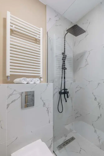 Modern Suite on Historic Calea Victoriei