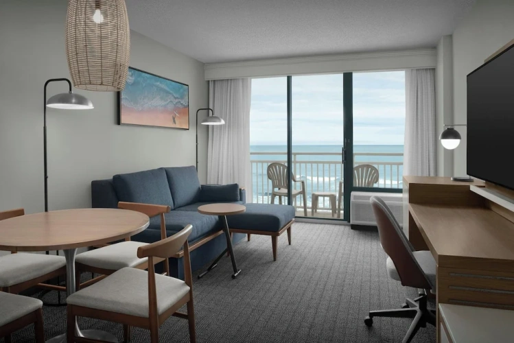 Suite with balcony
