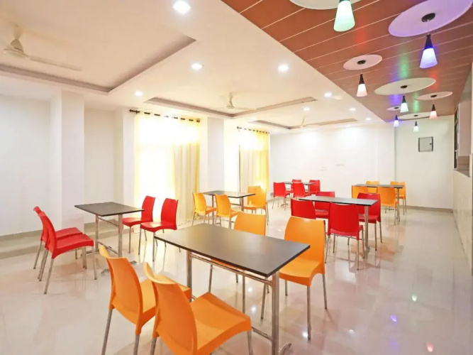 The Diamond Nest by OYO Rooms
