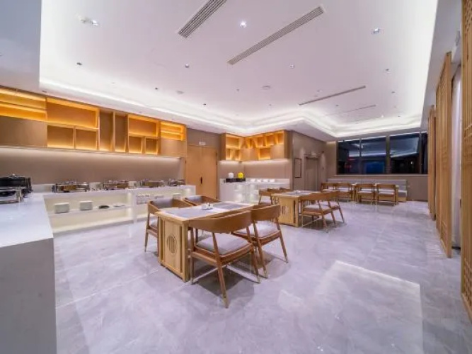 Ling Yun Hua Guan Hotel