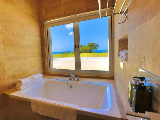 Standard Quadruple room with sea view
