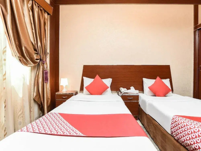 OYO 180 Evin Hotel