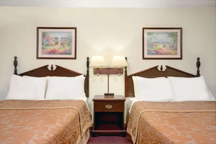 Deluxe Quadruple room