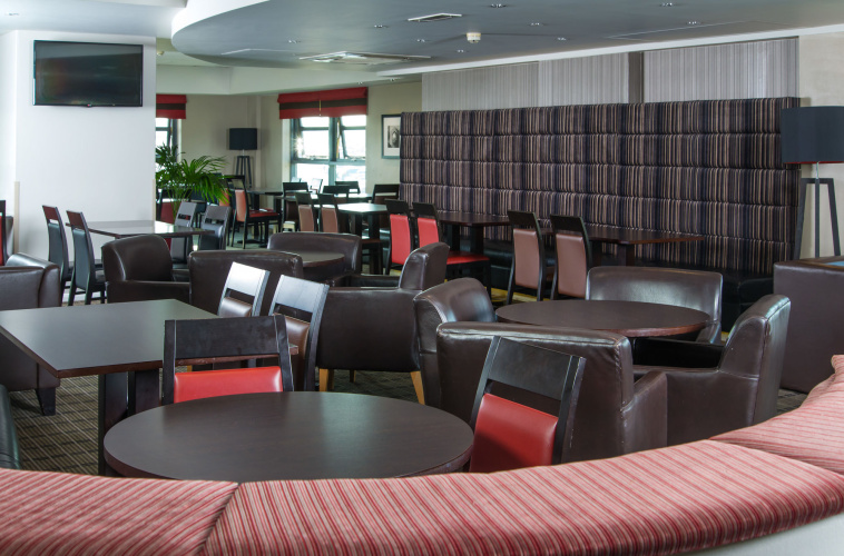 Holiday Inn Express London - Luton Airport photo 22