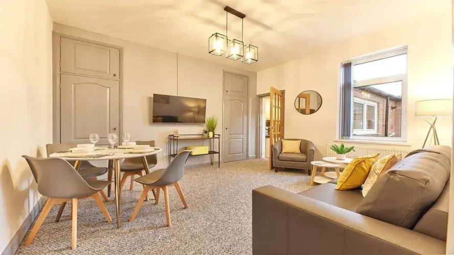 Host Stay Inness House