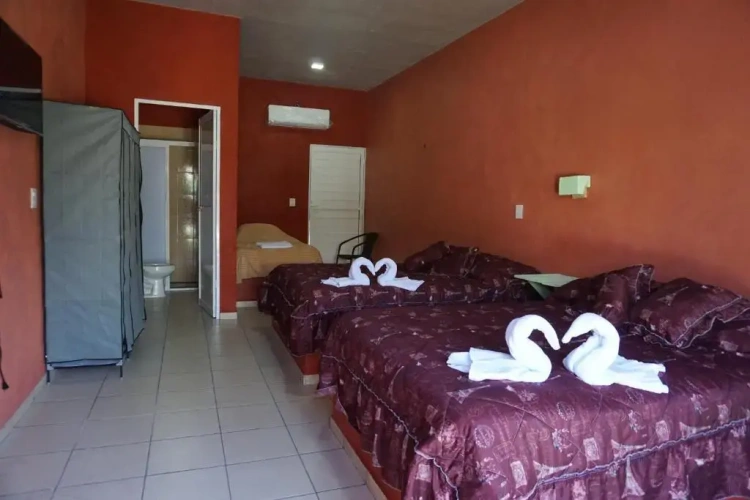 Standard Triple room