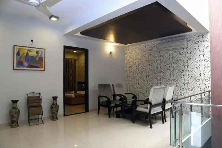FabHotel Cyber Park