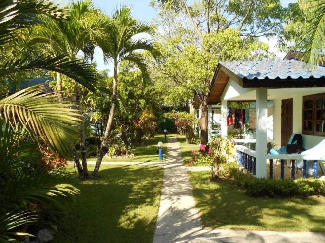 Bungalow with balcony and with view