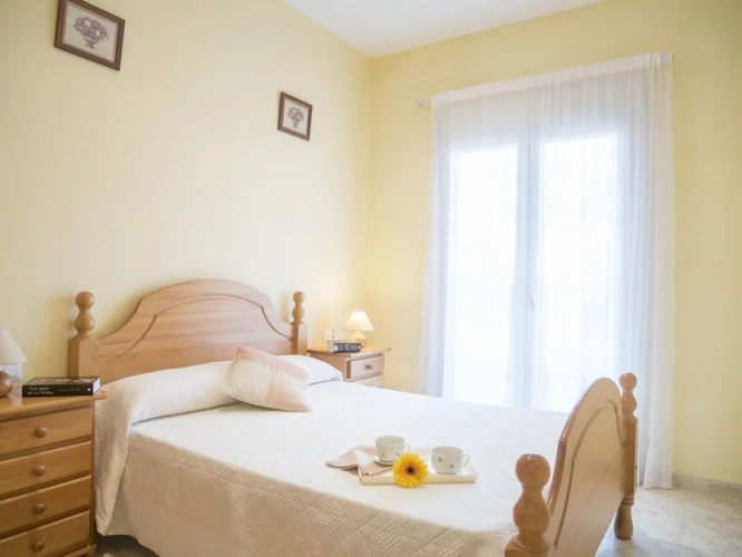 2 Bedrooms Apartment with garden view