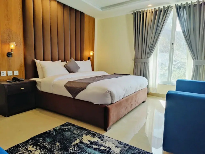 Pinemont Hotel