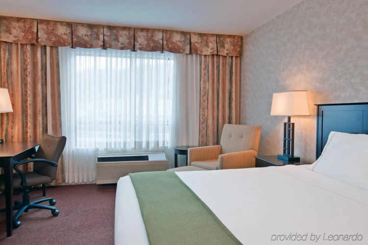 Holiday Inn Express Kamloops by IHG