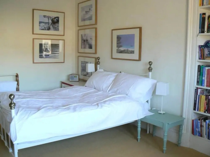 4 Bedroom Flat In Edinburgh City Centre
