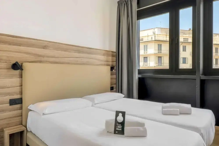 Standard Twin room