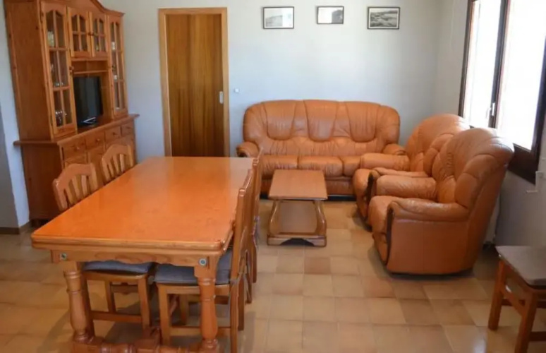 106264 - Apartment in Llança