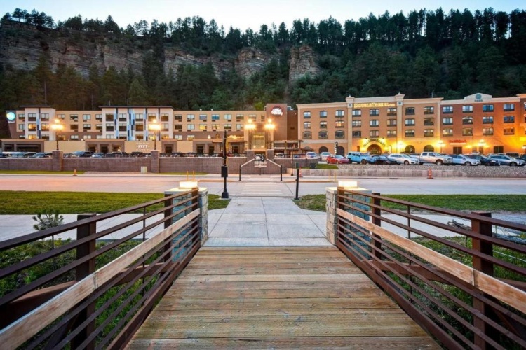 DoubleTree by Hilton Deadwood at Cadillac Jack's photo 23