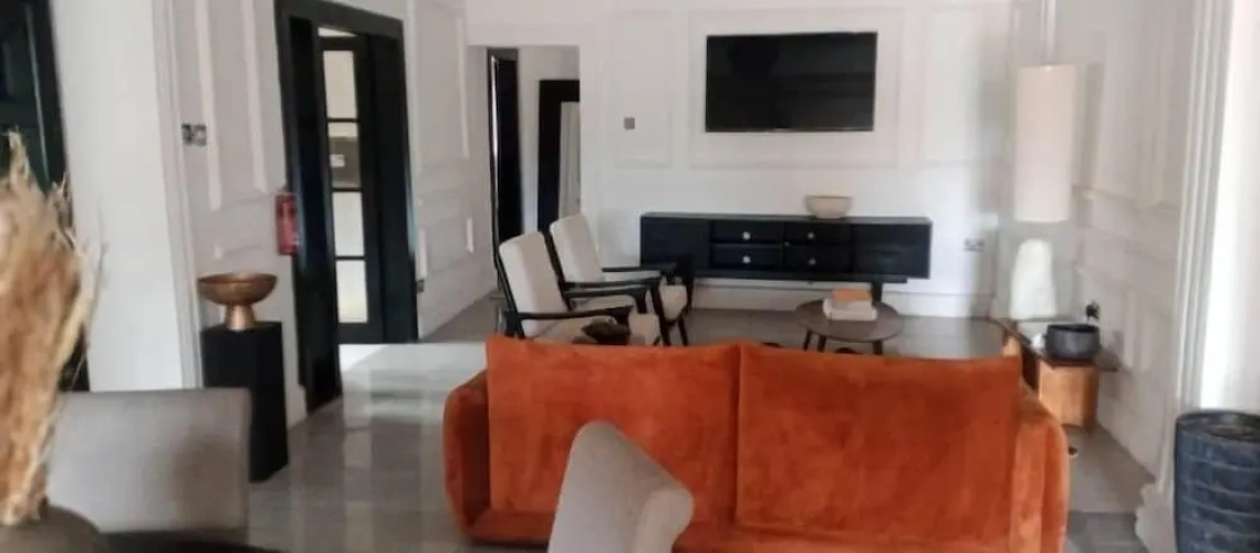 2 Bedrooms Luxury Apartment