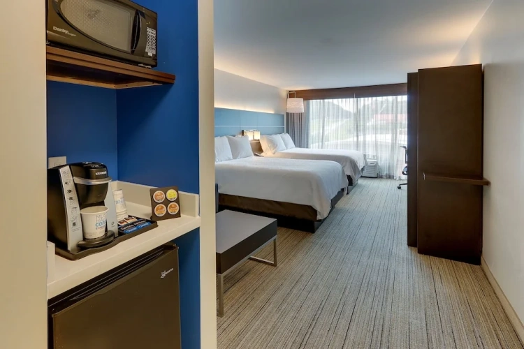 Quadruple Suite