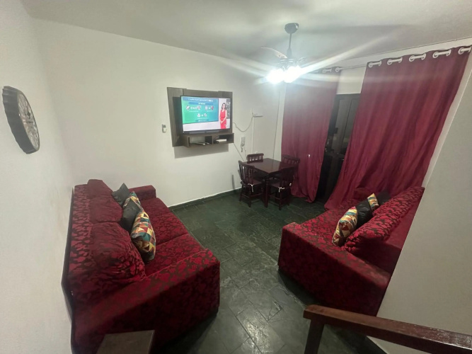 tríplex centro piscina churrasqueira e lava seca em Condomínio com 90m2