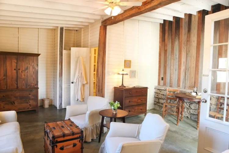 Double Cottage