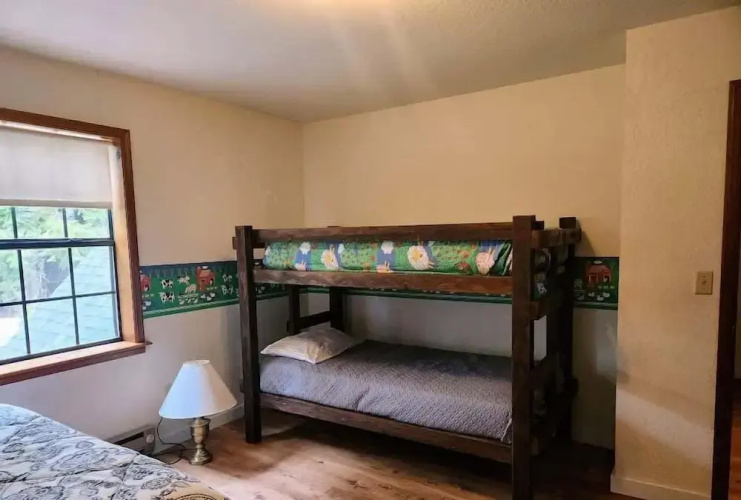 Relax Inn Close to Attractions Galore!