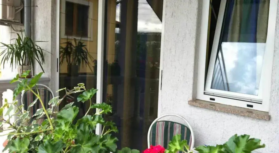Sepic Apartments