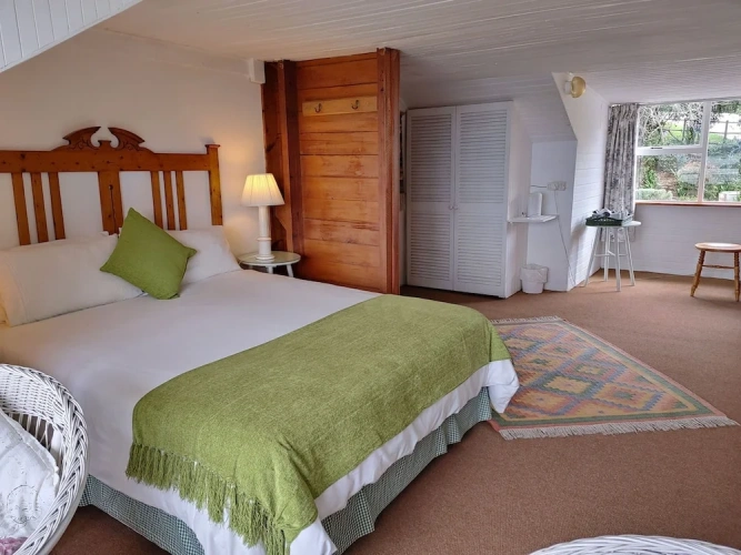 Standard Triple room with bay view