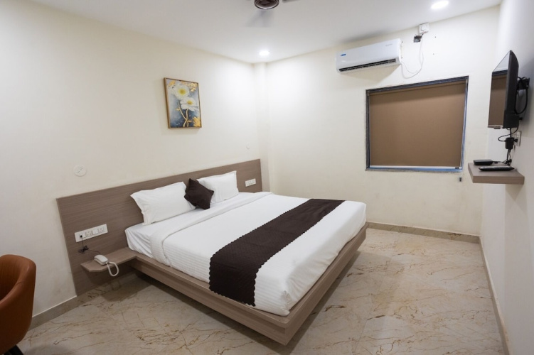 Hotel V Grand