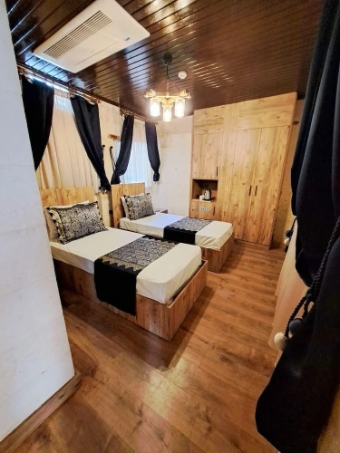 Classic Twin room with city view