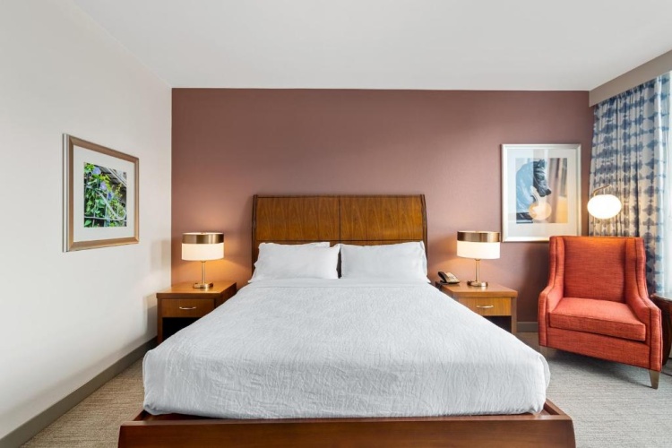 Double room with city view