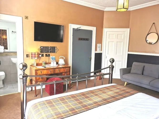 Lunan House Hotel