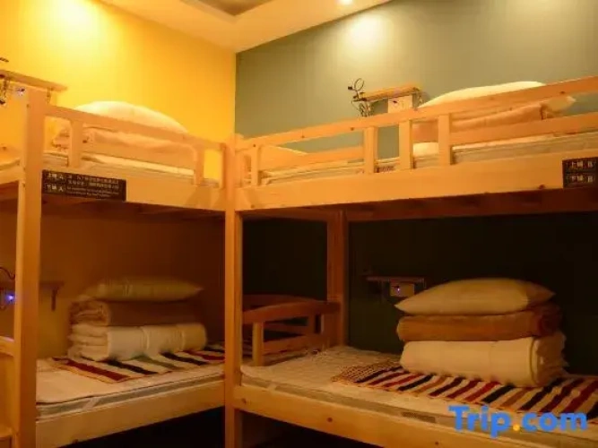 Bed in Dorm (male dorm)