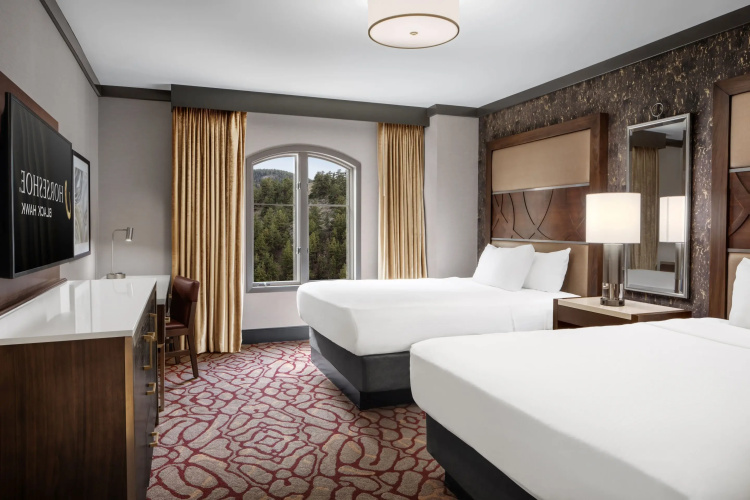 Horseshoe Black Hawk - A Caesars Rewards Destination
