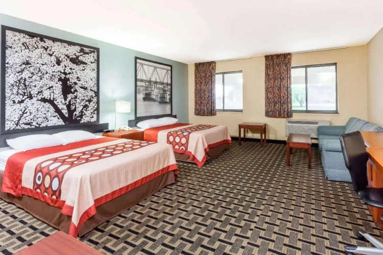 Quadruple Suite