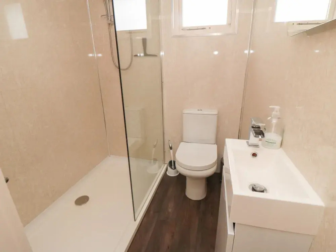3 Valley View Lodges