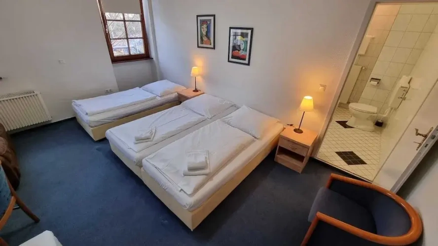 Comfort Quadruple room with city view
