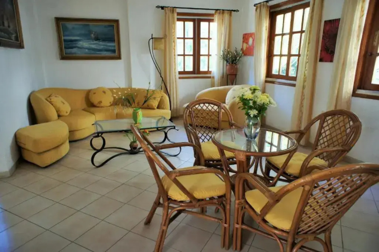 Anthemis Hotel