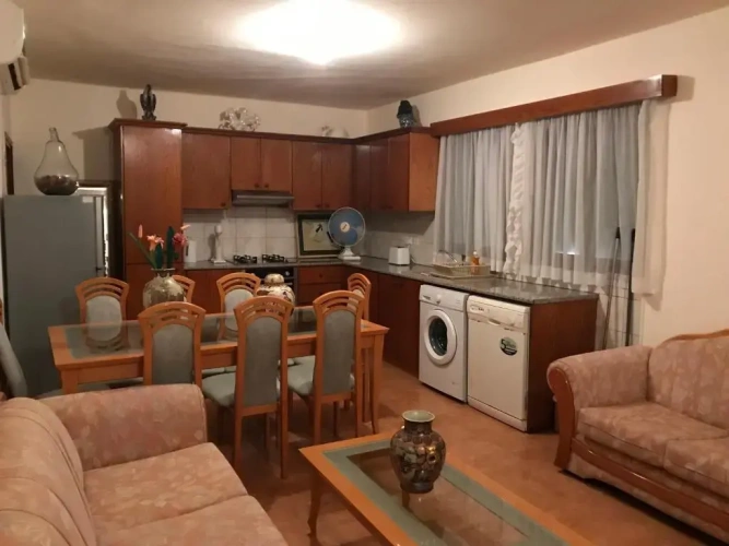 2 Bedrooms Cottage
