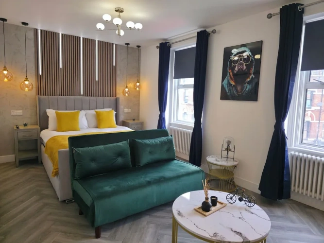 Luxury Double Suite with city view