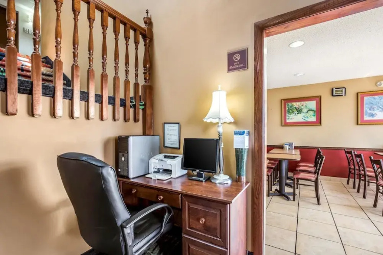 Best Western Camelot Inn