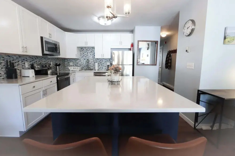 Sun Sung Cozy Condo A Stylish Escape for 4!