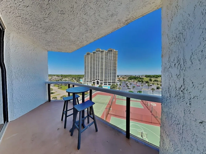 3 Bedrooms Standard room with balcony