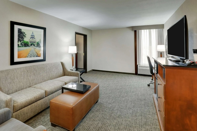 2 Bedrooms Double Suite