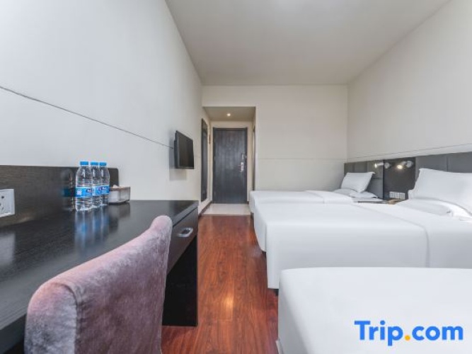 Business Triple room