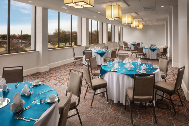 Crowne Plaza Market Center photo 27