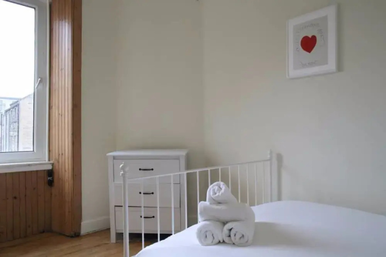 1 Bedroom Apartment In The Shore Leith