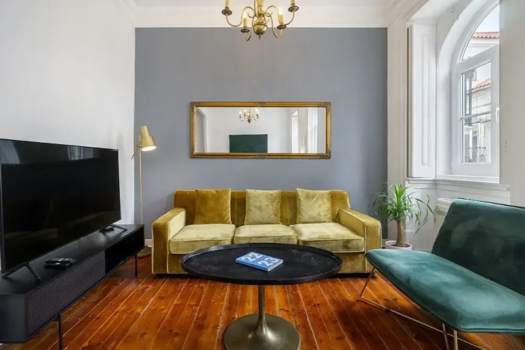 Central 1-Bed W/ River Views Great For D Nomads & R Workers