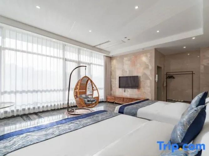 Deluxe Twin room with lake view